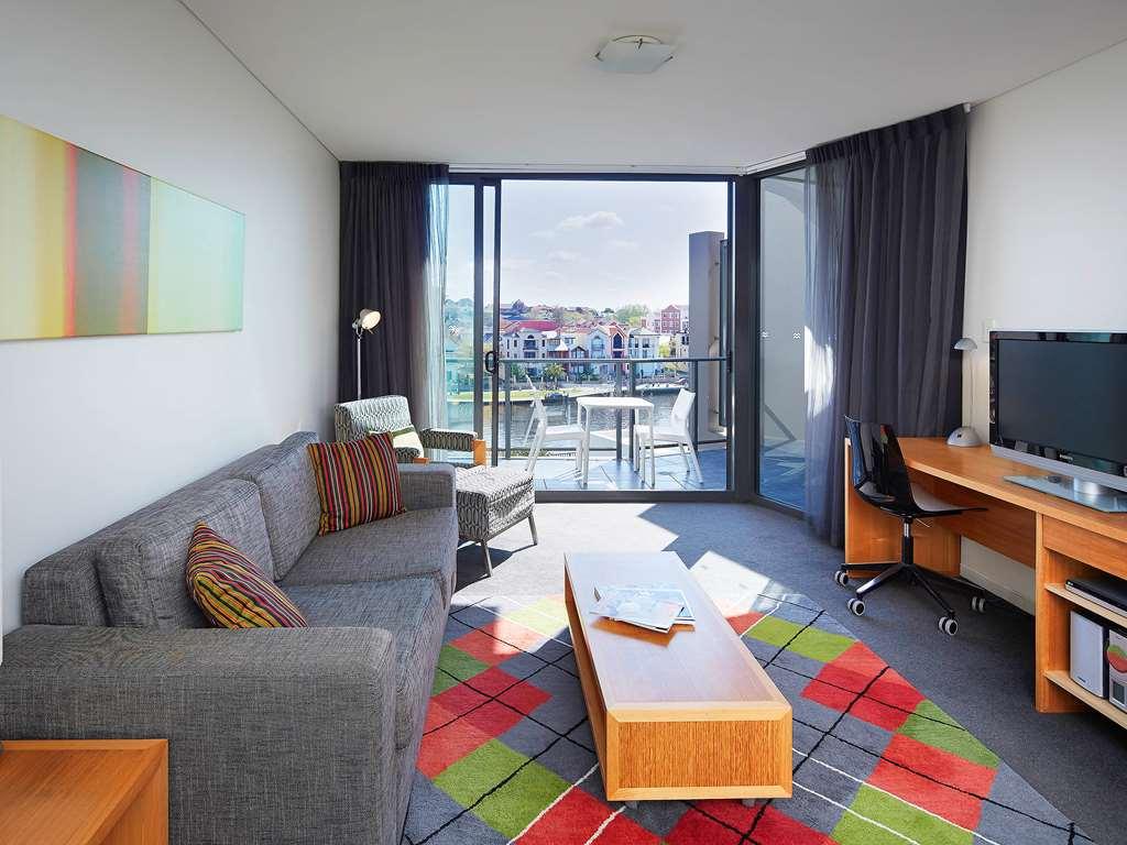 East Perth Suites Hotel المظهر الخارجي الصورة