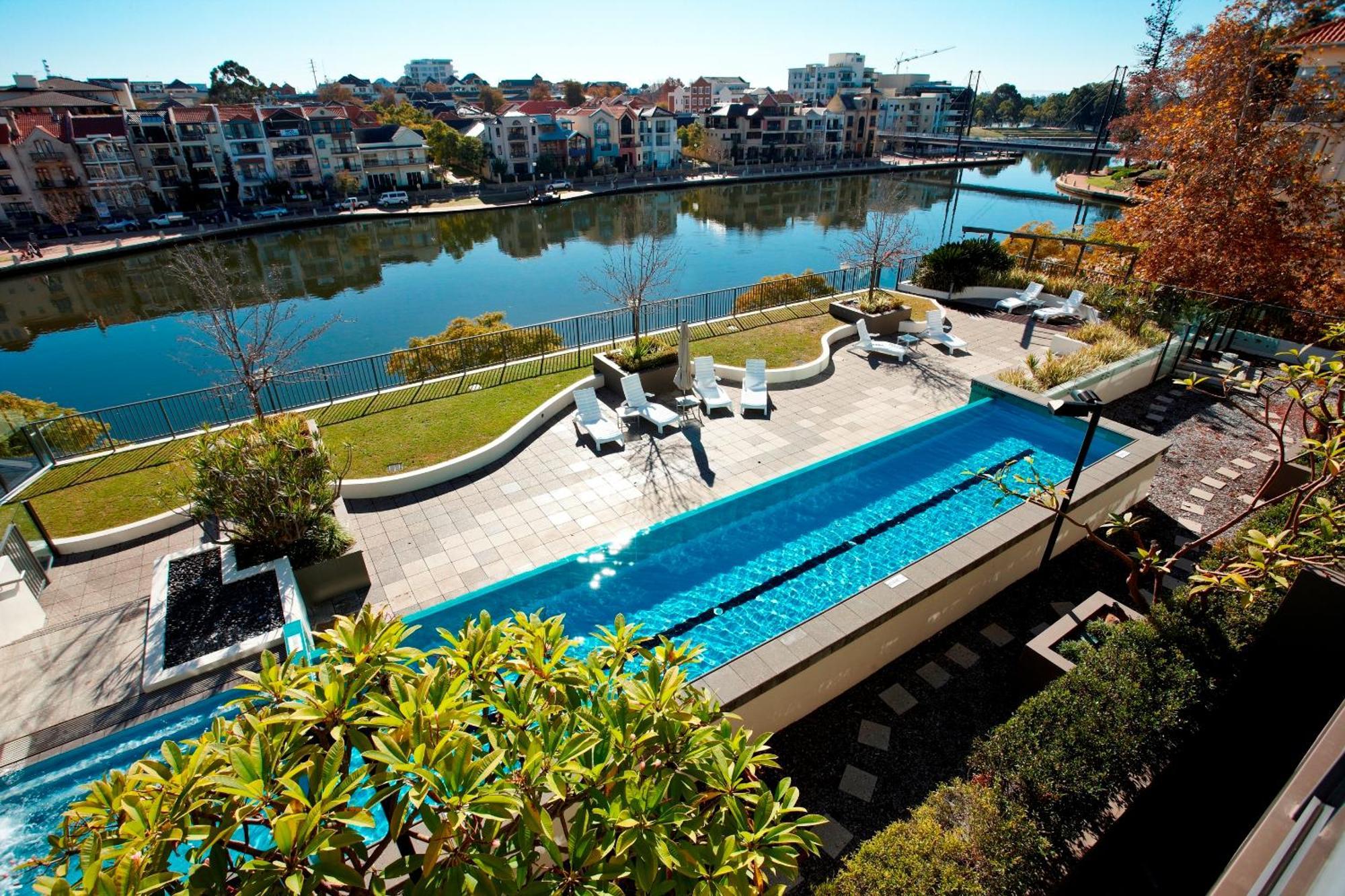East Perth Suites Hotel المظهر الخارجي الصورة